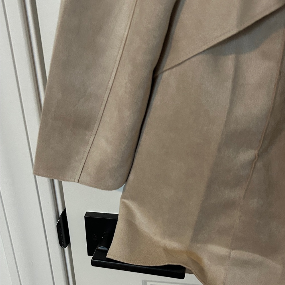 Magaschoni Beige Draped Trench Coat - Picture 13 of 15